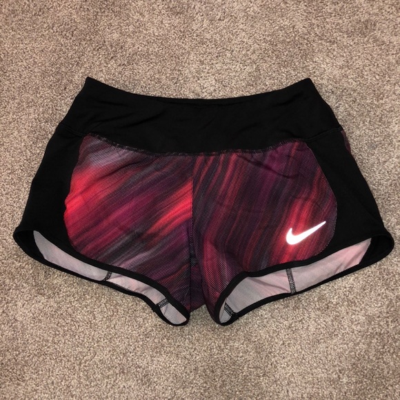 Nike Shorts - Picture 1 of 3